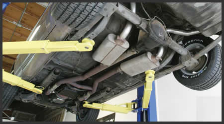 Signs of Transmission Trouble | Lee Myles AutoCare + Transmissions - Bowling Green